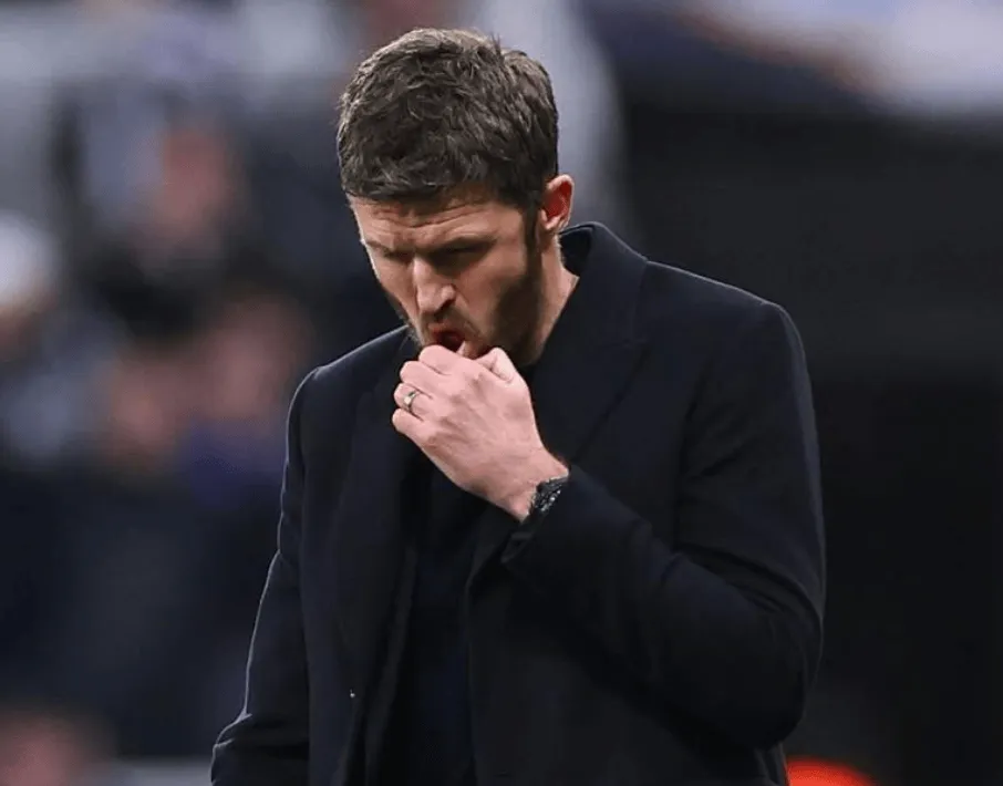 乐鱼官方网站-不敌埃弗顿/纽卡,曼联本季英超两次长时间11打10后输球