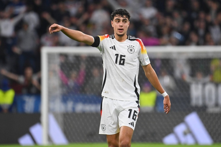 乐鱼体育-帕夫洛维奇：梦想一直留在拜仁但无法预测未来，我的偶像是C罗